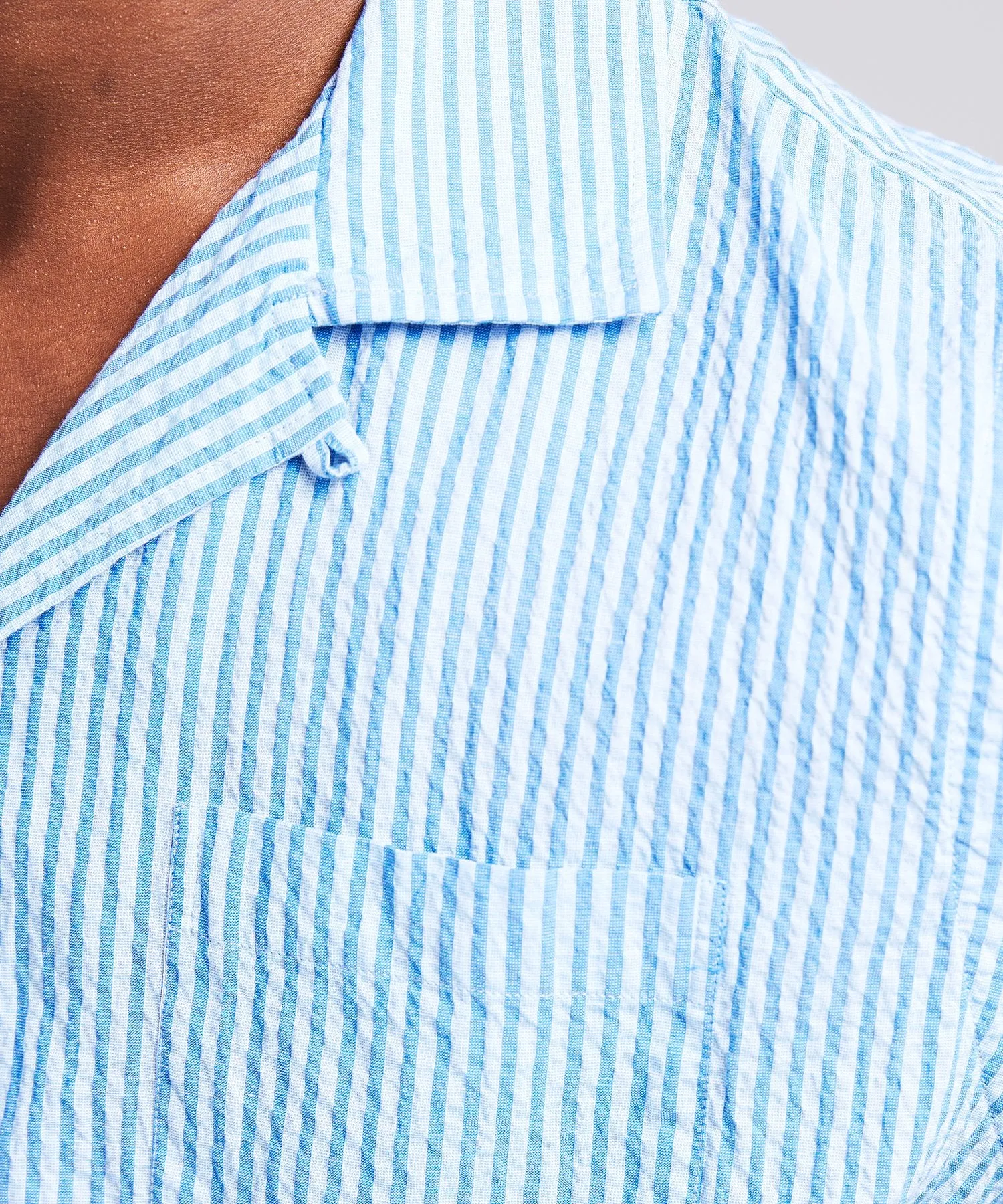 Camp Collar Seersucker Stripe Short Sleeve Shirt in Light Blue