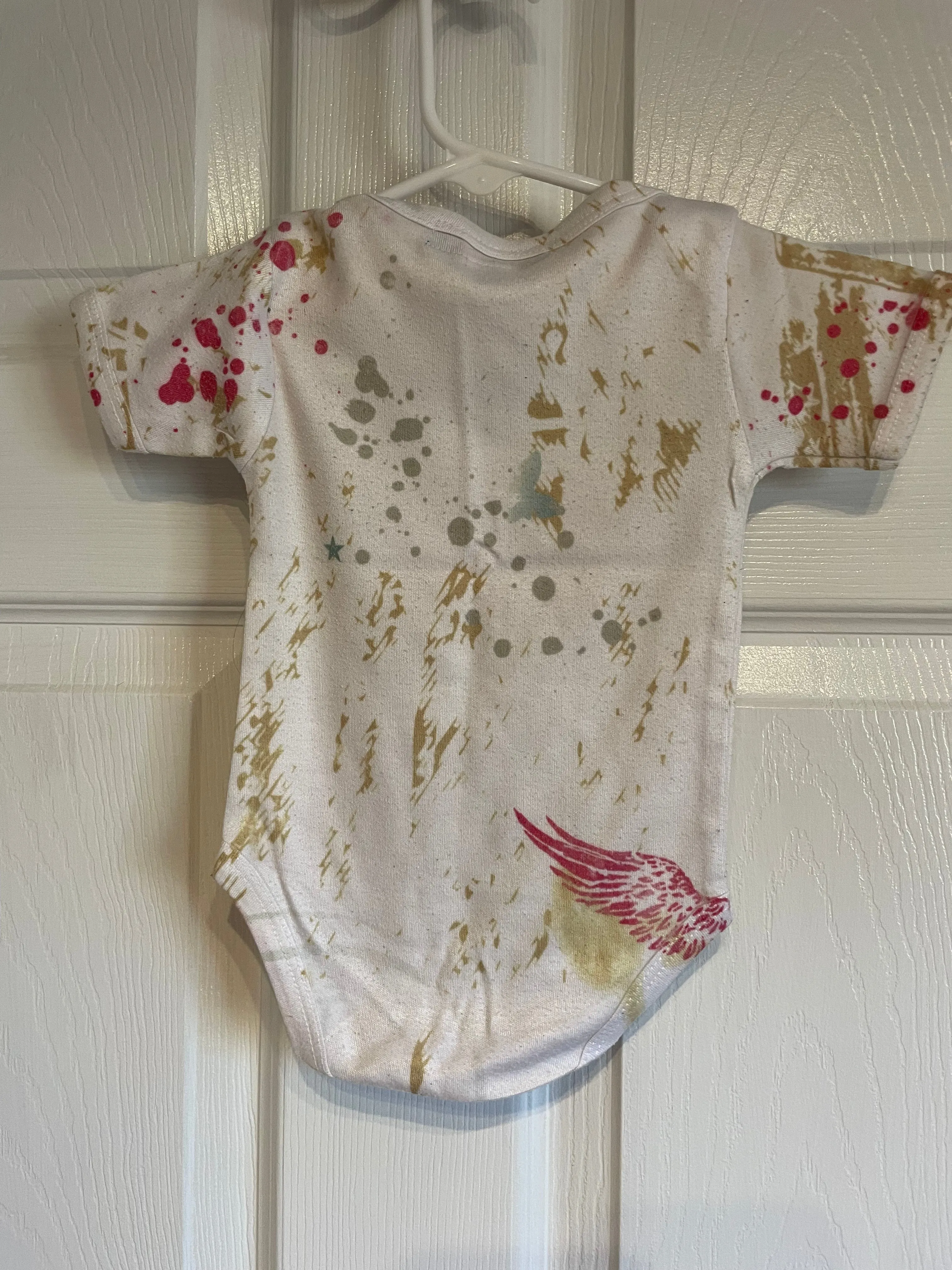 <€€* Unisex Baby 3-6 Mo Onesie Bodysuit “My Dad is My HERO” Short Sleeve Top by Kissu Kissu