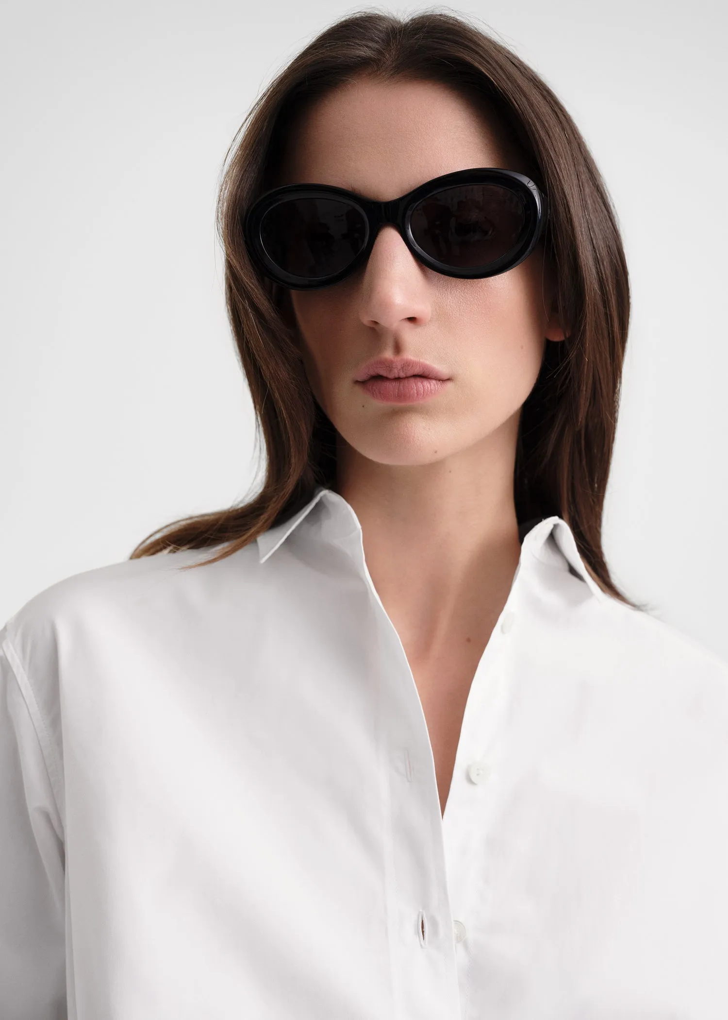 Oval sunglasses black
