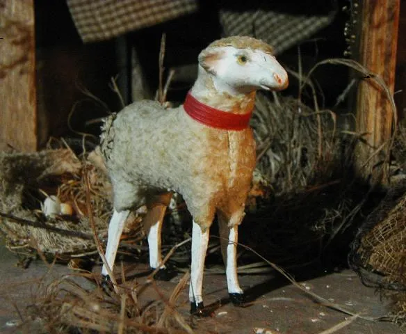 Primitive Cubby Box with Putz Sheep