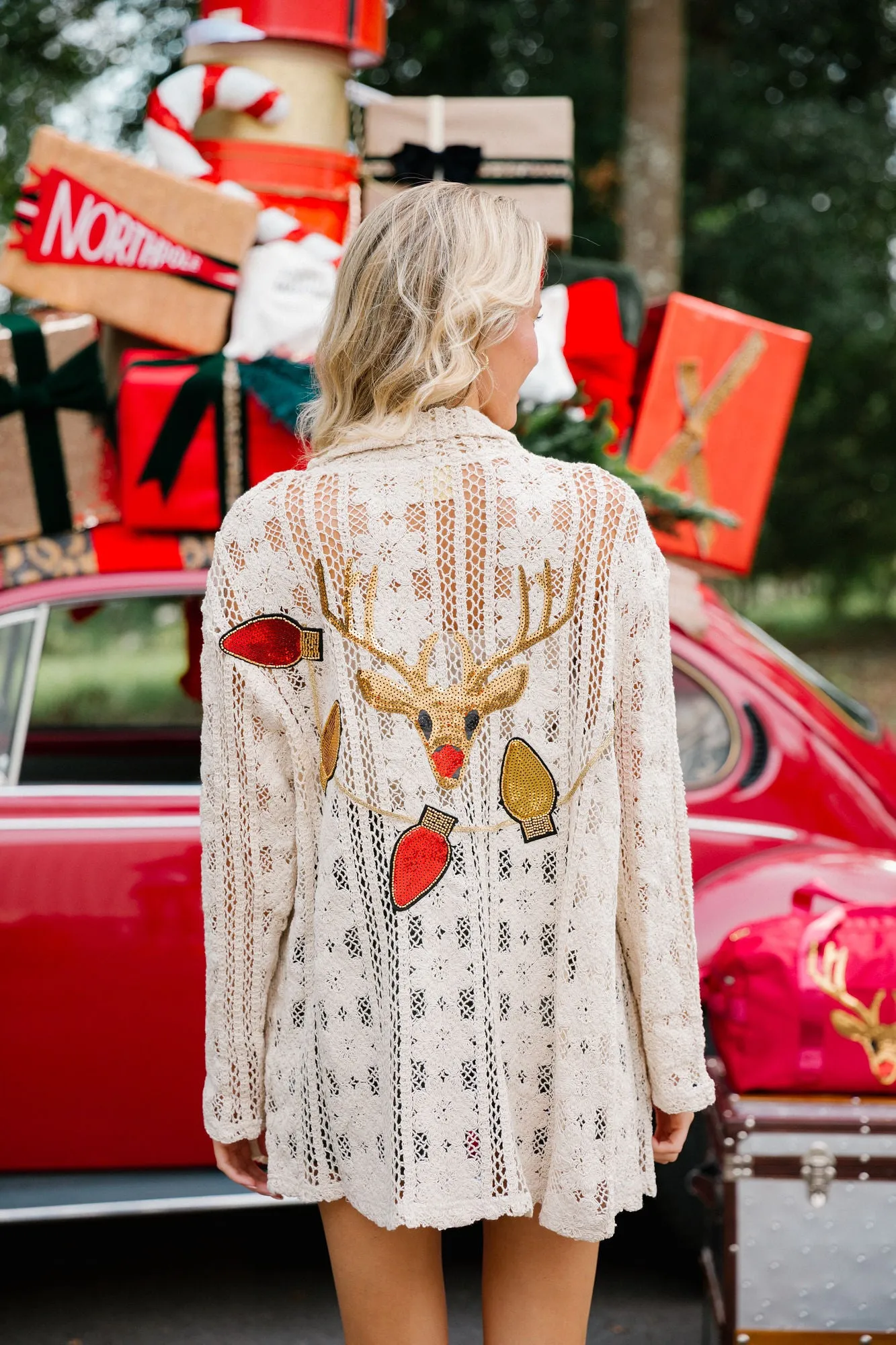 REINDEER LIGHTS FLORAL BUTTON DOWN