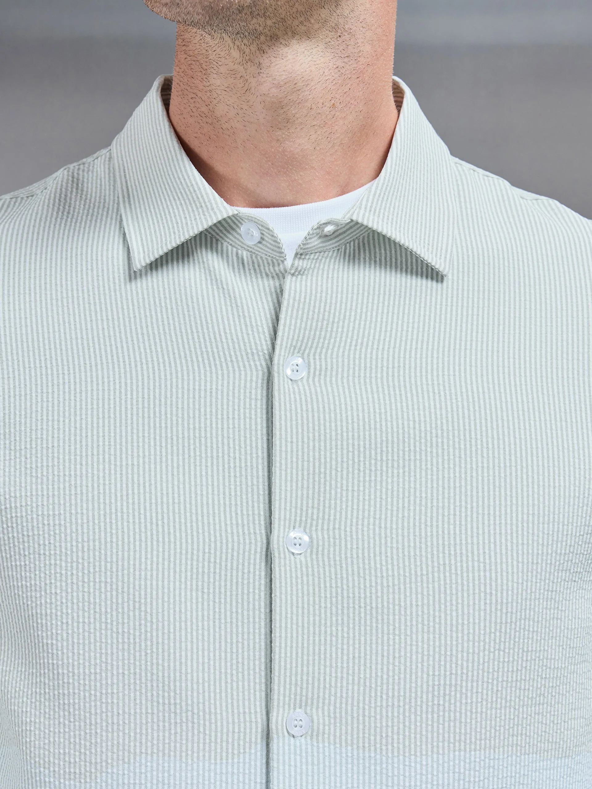 Seersucker Long Sleeve Cutaway Collar Shirt in Sage