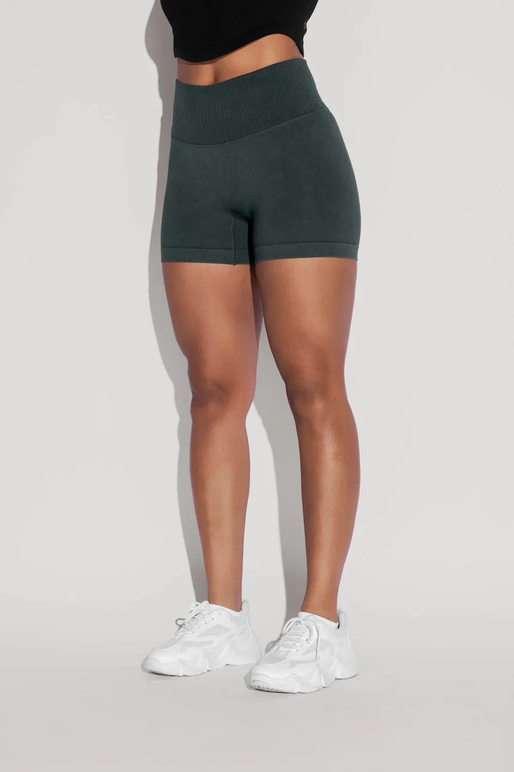 Supersculpt™ Seamless Midi Shorts - Magical Forest