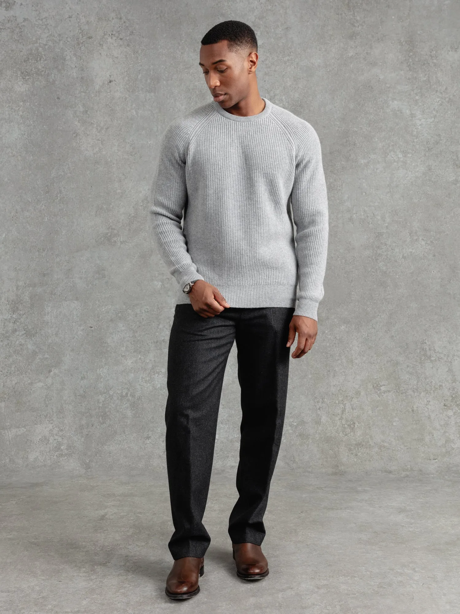 The Cashmere Raglan Crew Neck - Smoke